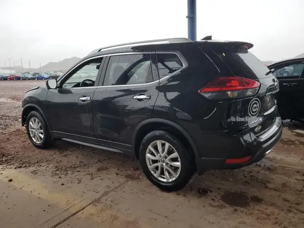 JN8AT2MV2HW250379 2017 NISSAN ROGUE - Image 2
