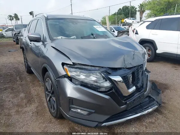 JN8AT2MV2HW251077 2017 NISSAN ROGUE - Image 1