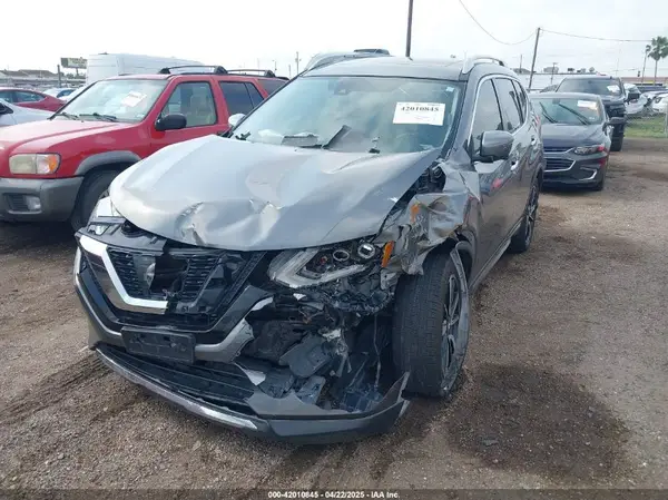 JN8AT2MV2HW251077 2017 NISSAN ROGUE - Image 2