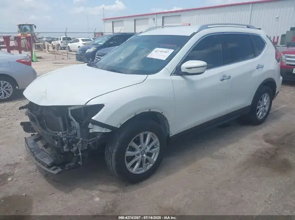 JN8AT2MV2HW252441 2017 NISSAN ROGUE - Image 2