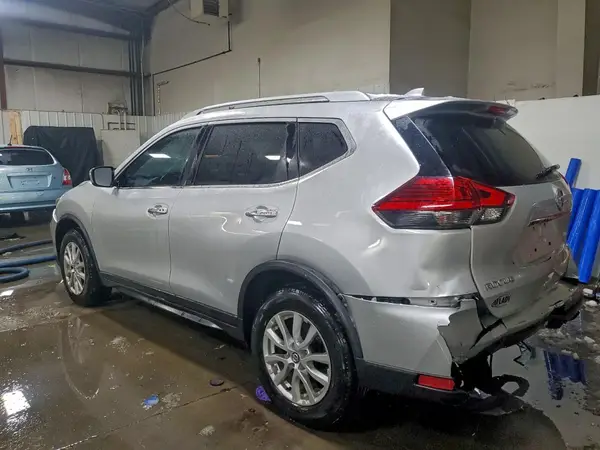 JN8AT2MV2HW252892 2017 NISSAN ROGUE - Image 2