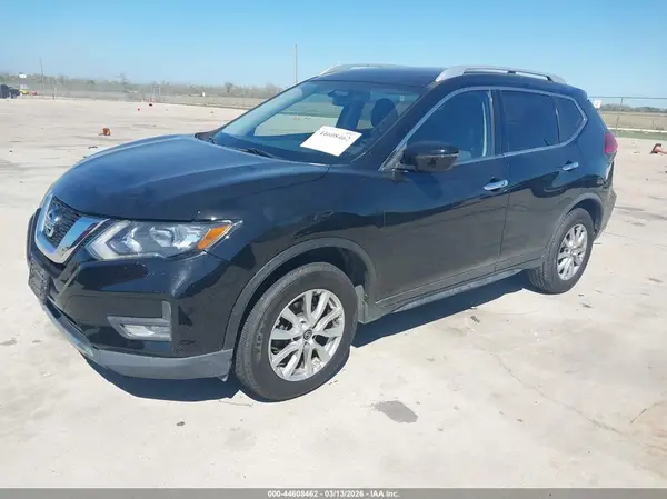 JN8AT2MV2HW252911 2017 NISSAN ROGUE - Image 2