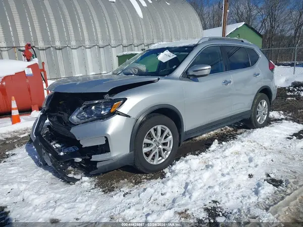 JN8AT2MV2HW253623 2017 NISSAN ROGUE - Image 2