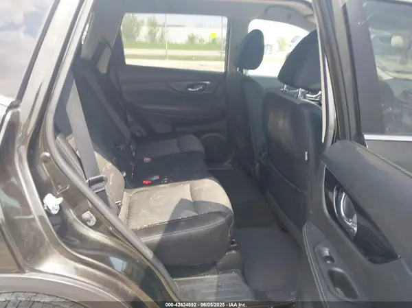 JN8AT2MV2HW254612 2017 NISSAN ROGUE - Image 8