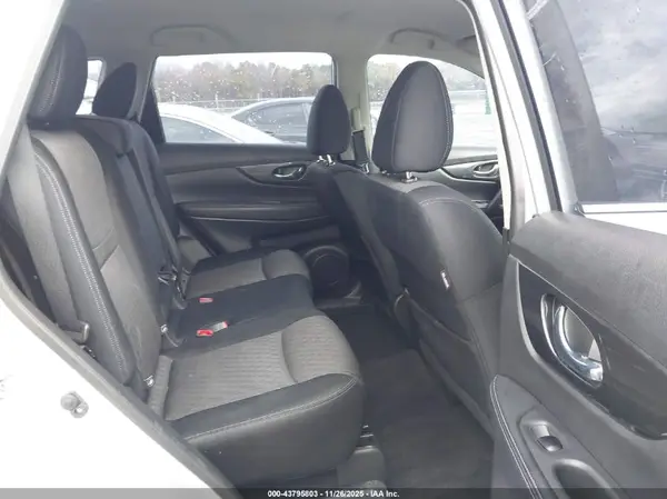JN8AT2MV2HW255100 2017 NISSAN ROGUE - Image 8