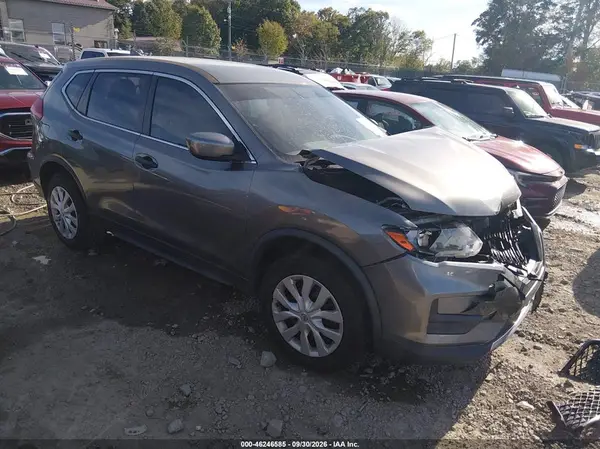 JN8AT2MV2HW255579 2017 NISSAN ROGUE - Image 1