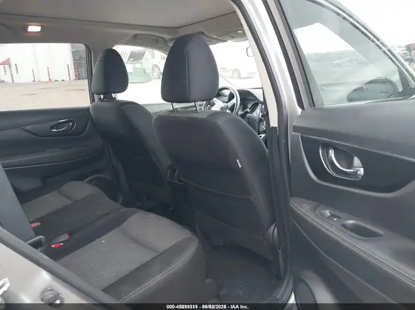 JN8AT2MV2HW257011 2017 NISSAN ROGUE - Image 8