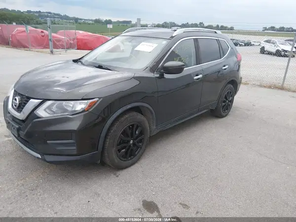 JN8AT2MV2HW257395 2017 NISSAN ROGUE - Image 2
