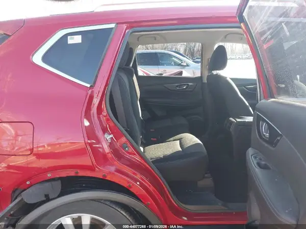 JN8AT2MV2HW257719 2017 NISSAN ROGUE - Image 8