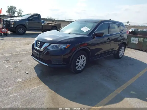JN8AT2MV2HW259955 2017 NISSAN ROGUE - Image 2