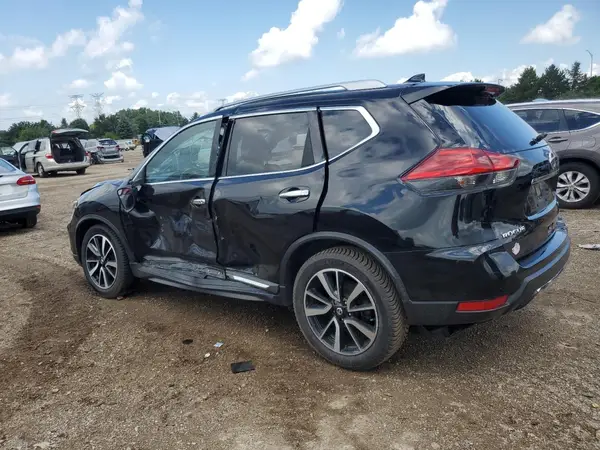 JN8AT2MV2HW260328 2017 NISSAN ROGUE - Image 2