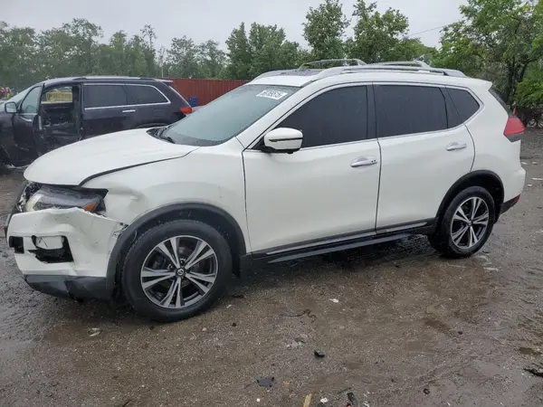 JN8AT2MV2HW260510 2017 NISSAN ROGUE - Image 1