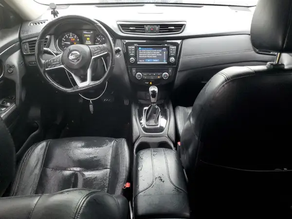 JN8AT2MV2HW260510 2017 NISSAN ROGUE - Image 8