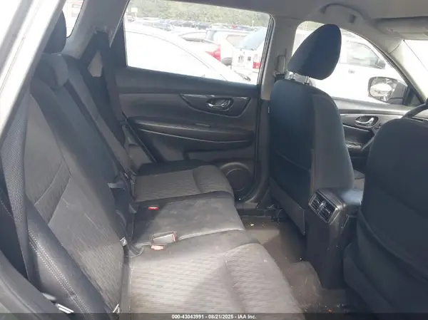 JN8AT2MV2HW261592 2017 NISSAN ROGUE - Image 8