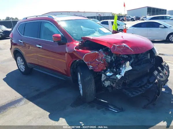 JN8AT2MV2HW265576 2017 NISSAN ROGUE - Image 1