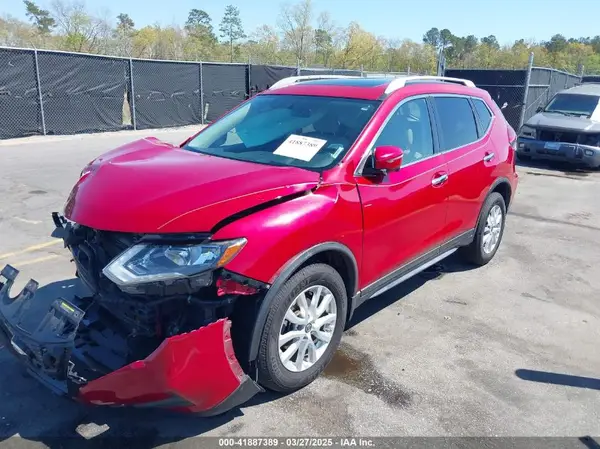JN8AT2MV2HW265576 2017 NISSAN ROGUE - Image 2