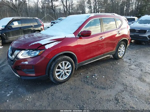 JN8AT2MV2HW266422 2017 NISSAN ROGUE - Image 2