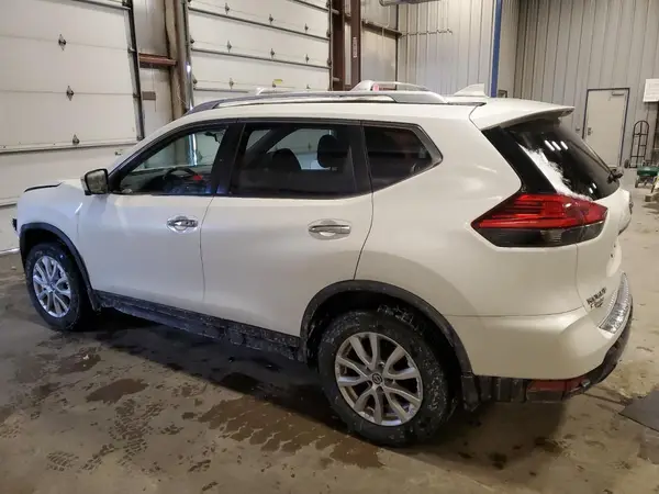 JN8AT2MV2HW266856 2017 NISSAN ROGUE - Image 2
