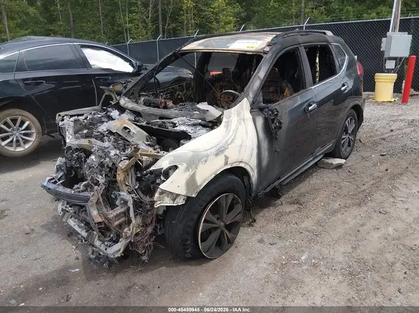 JN8AT2MV2HW268428 2017 NISSAN ROGUE - Image 2