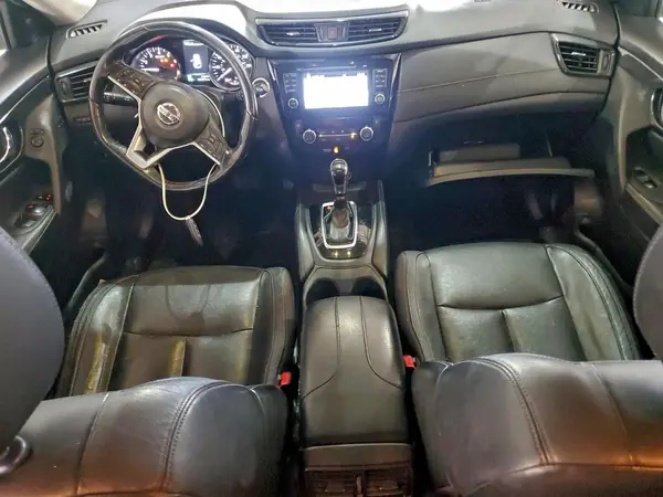 JN8AT2MV2HW270812 2017 NISSAN ROGUE - Image 8