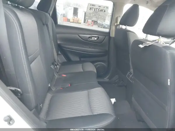 JN8AT2MV2HW272897 2017 NISSAN ROGUE - Image 8