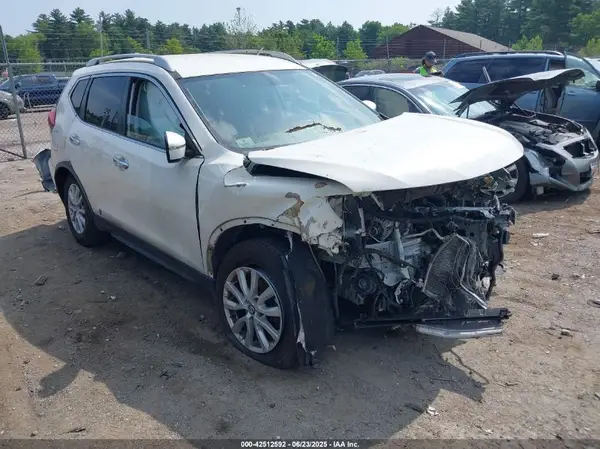 JN8AT2MV2HW273712 2017 NISSAN ROGUE - Image 1