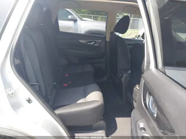 JN8AT2MV2HW274004 2017 NISSAN ROGUE - Image 8