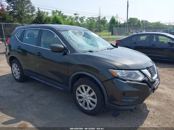 JN8AT2MV2HW274696 2017 NISSAN ROGUE - Image 1