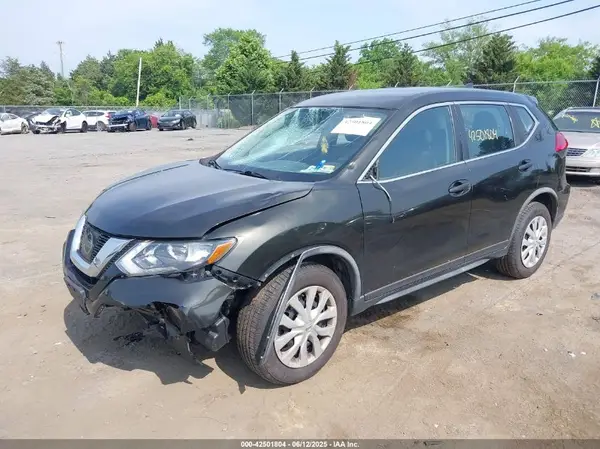 JN8AT2MV2HW274696 2017 NISSAN ROGUE - Image 2