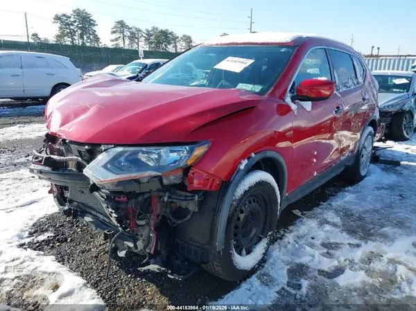 JN8AT2MV2HW274908 2017 NISSAN ROGUE - Image 2