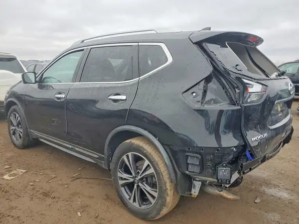 JN8AT2MV2HW275637 2017 NISSAN ROGUE - Image 2