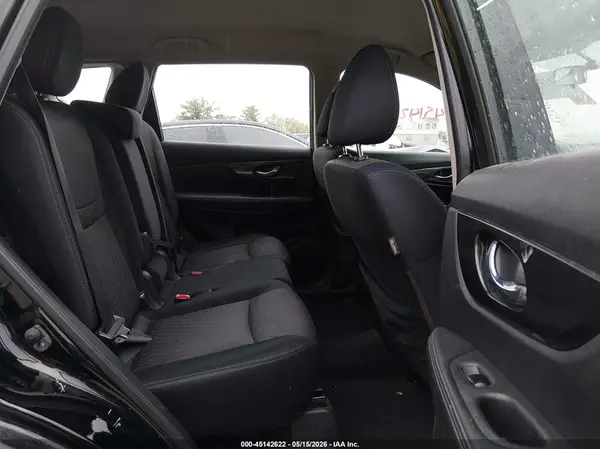 JN8AT2MV2HW276013 2017 NISSAN ROGUE - Image 8