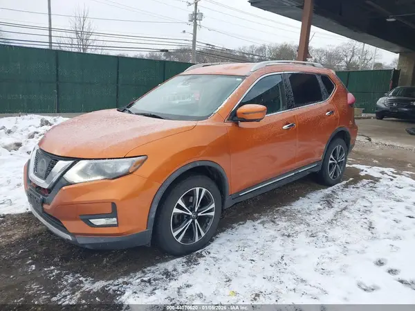 JN8AT2MV2HW278280 2017 NISSAN ROGUE - Image 2