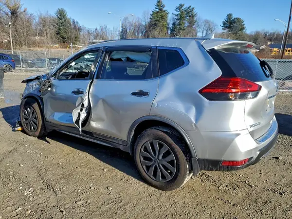 JN8AT2MV2HW279834 2017 NISSAN ROGUE - Image 2