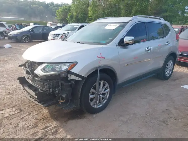 JN8AT2MV2HW280711 2017 NISSAN ROGUE - Image 2