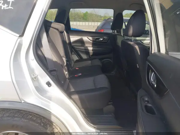 JN8AT2MV2HW280711 2017 NISSAN ROGUE - Image 8