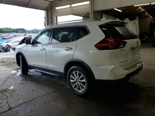 JN8AT2MV2HW283687 2017 NISSAN ROGUE - Image 2