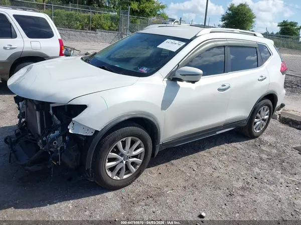 JN8AT2MV2HW285777 2017 NISSAN ROGUE - Image 2