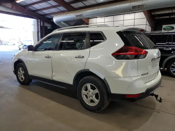 JN8AT2MV2JW303569 2018 NISSAN ROGUE - Image 2