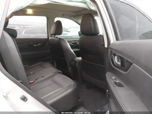 JN8AT2MV2JW306956 2018 NISSAN ROGUE - Image 8