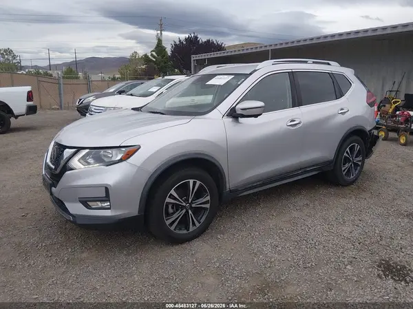 JN8AT2MV2JW308464 2018 NISSAN ROGUE - Image 2