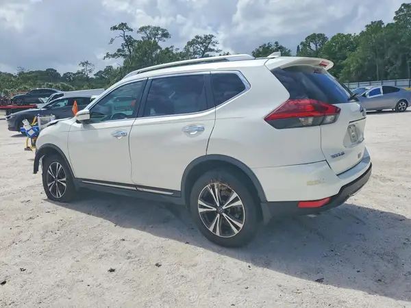 JN8AT2MV2JW309338 2018 NISSAN ROGUE - Image 2