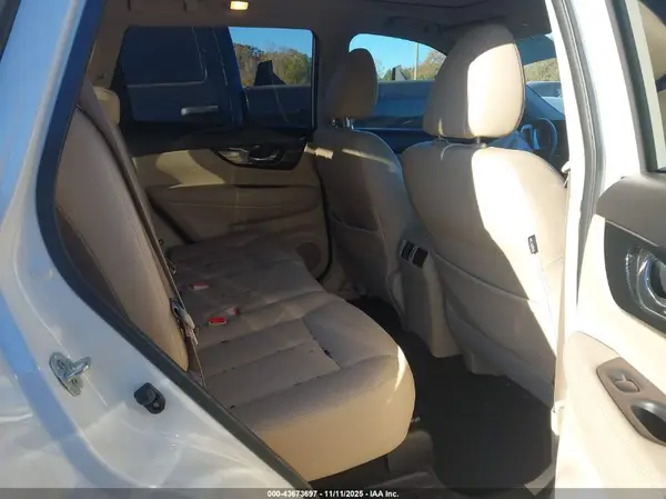 JN8AT2MV2JW310067 2018 NISSAN ROGUE - Image 8
