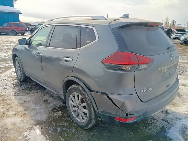 JN8AT2MV2JW310215 2018 NISSAN ROGUE - Image 2