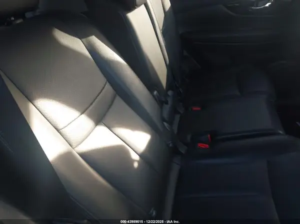 JN8AT2MV2JW310392 2018 NISSAN ROGUE - Image 8
