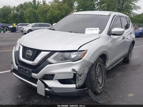 JN8AT2MV2JW315608 2018 NISSAN ROGUE - Image 2