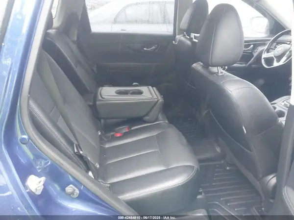 JN8AT2MV2JW317097 2018 NISSAN ROGUE - Image 8
