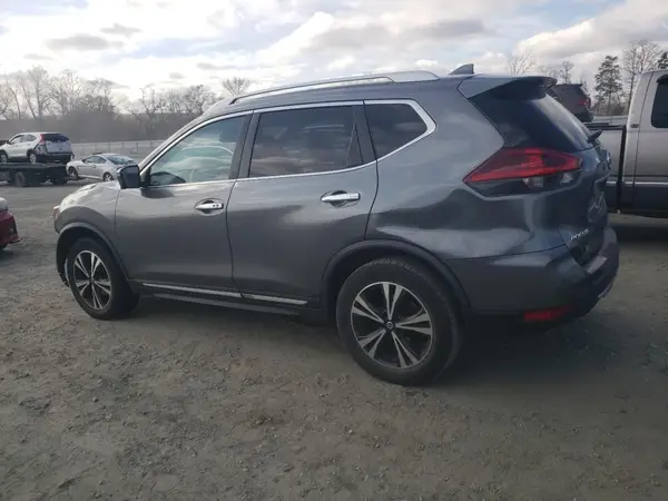 JN8AT2MV2JW317875 2018 NISSAN ROGUE - Image 2