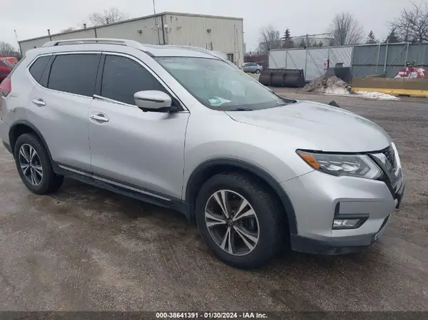 JN8AT2MV2JW318024 2018 NISSAN ROGUE - Image 1