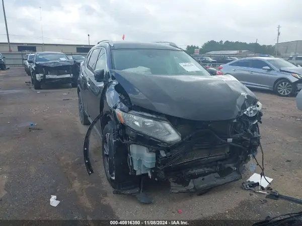 JN8AT2MV2JW318458 2018 NISSAN ROGUE - Image 1